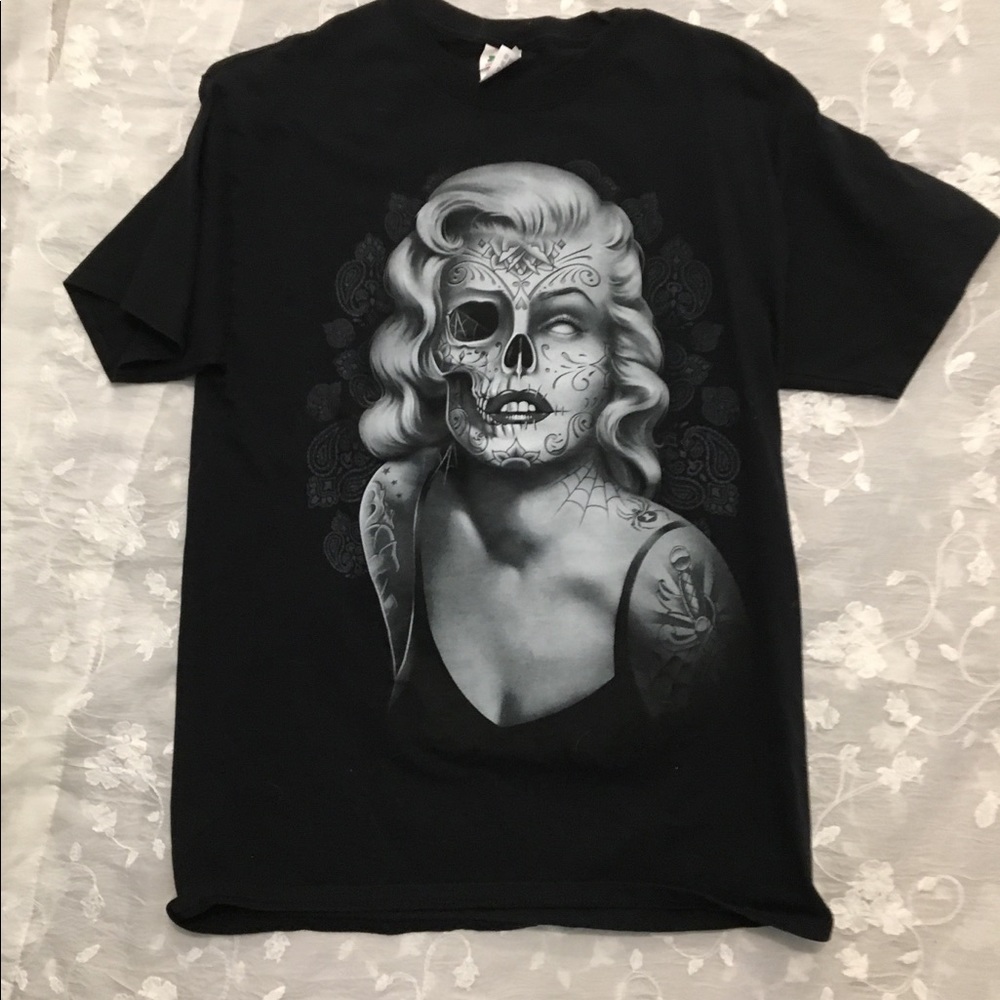 Creepy Marilyn Monroe graphic Tee M great shape